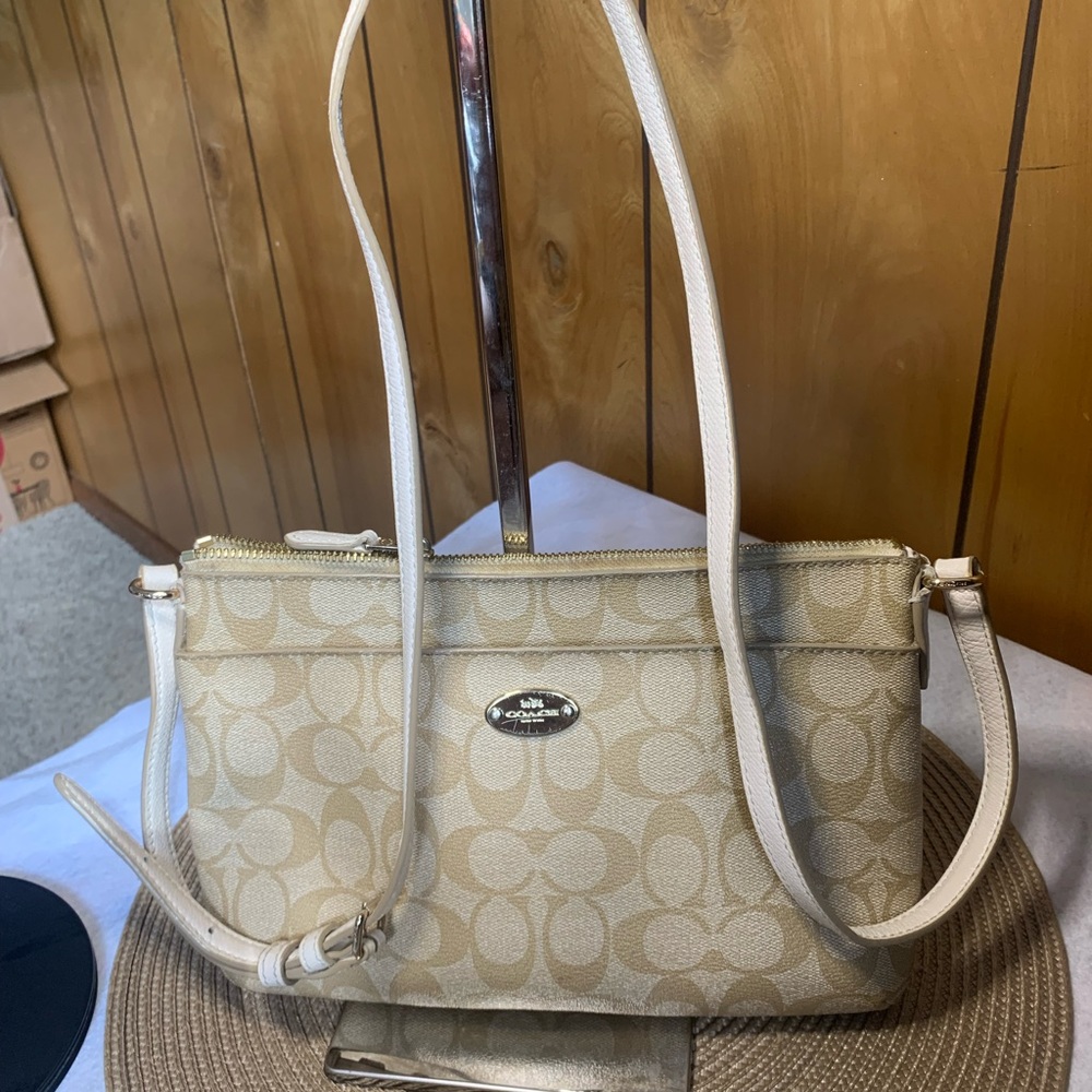 Authentic Coach - image 1